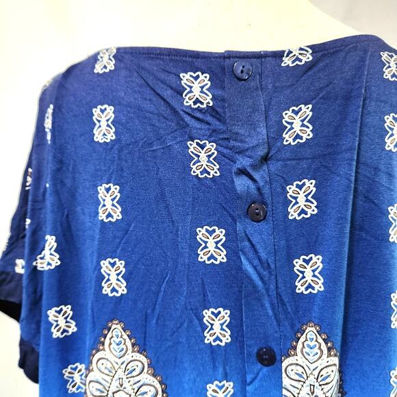 Chico's Exotic Ornaments Adelina Top Size 3 (XL) Ombre Colors Stretch Pullover - Picture 5 of 13